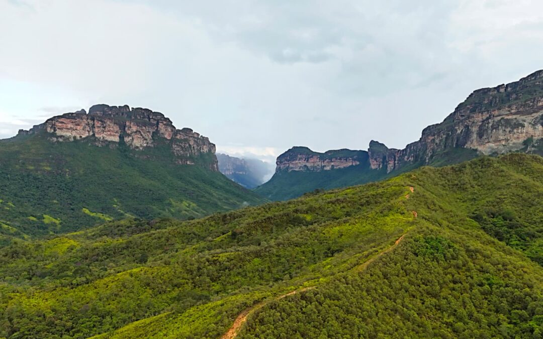 6 motivos para fazer a travessia do Vale do Pati com uma agência referência no destino